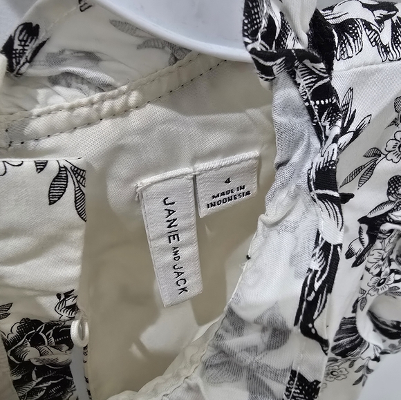 5 Janie and Jack dresses. - Picture 5 of 15